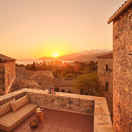 Villa Petreas Castle Kardhamili Esterno foto