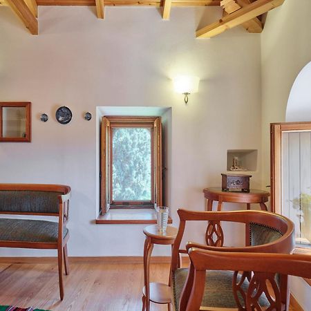Villa Petreas Castle Kardhamili Esterno foto