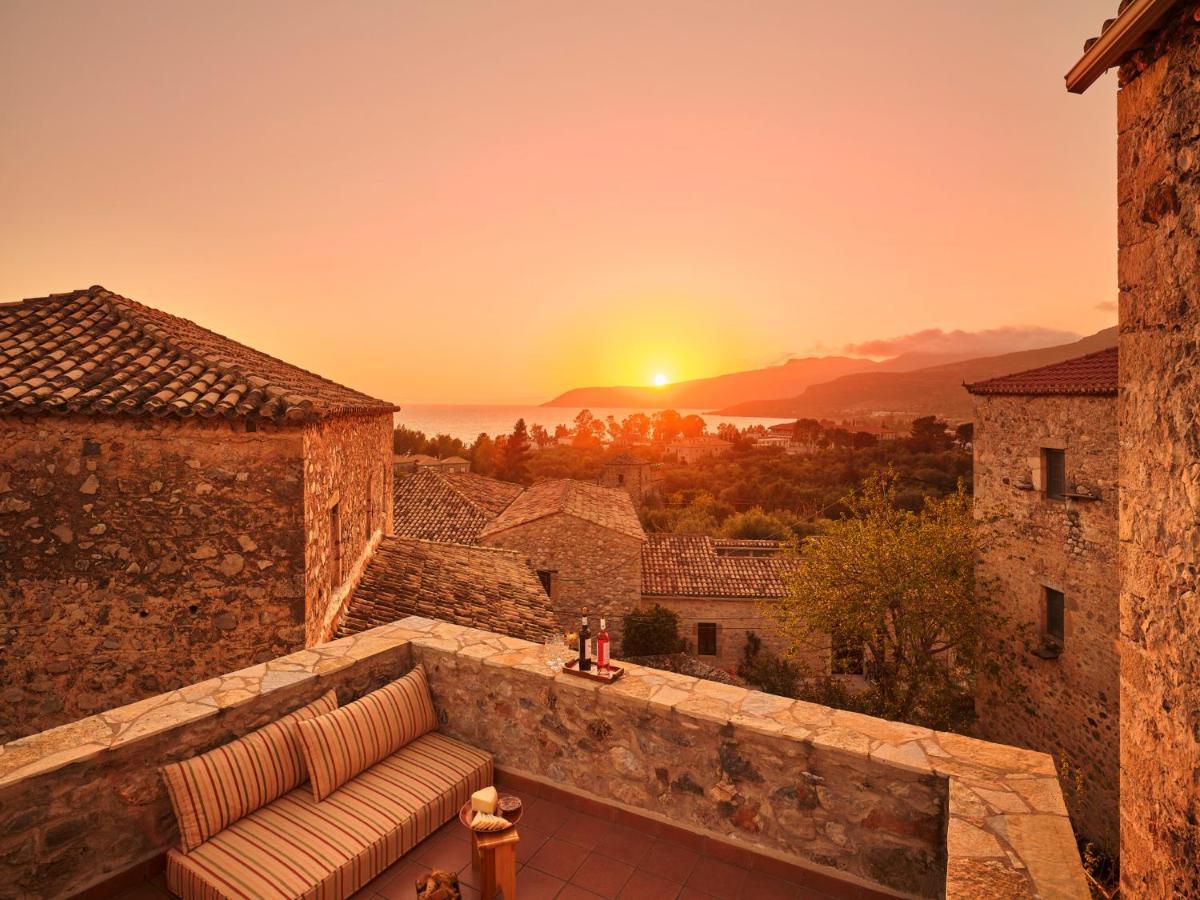 Villa Petreas Castle Kardhamili Esterno foto