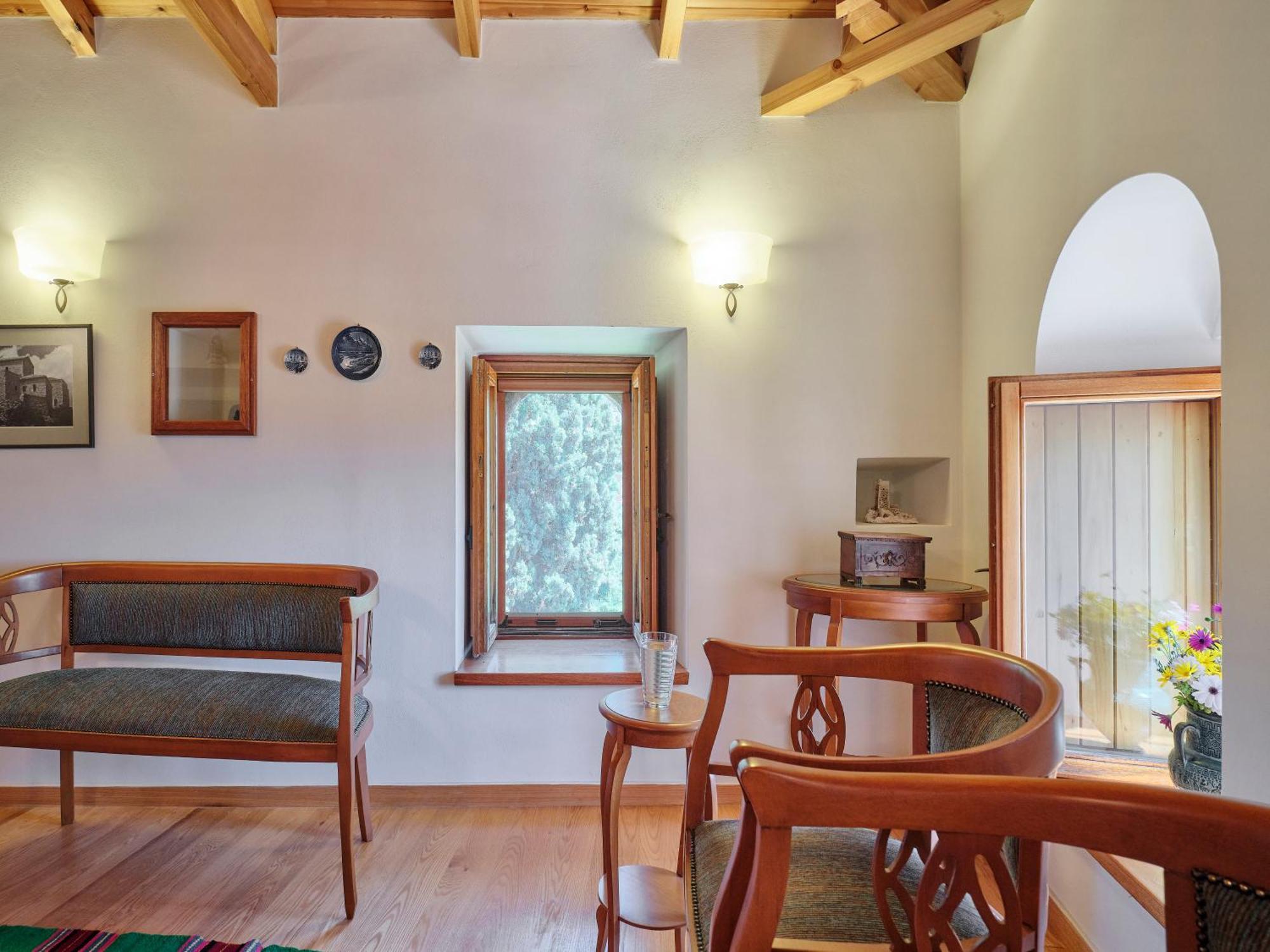 Villa Petreas Castle Kardhamili Esterno foto